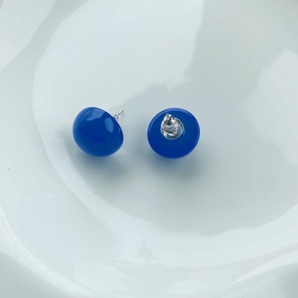 Bold Look Blue Onyx Round Ear Studs