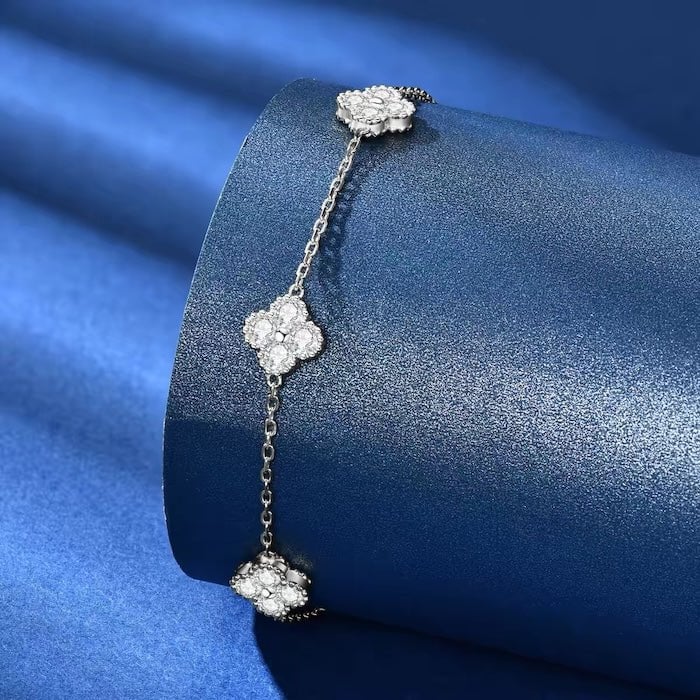 Eternal Clover Moissanite Bracelet
