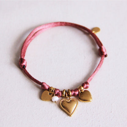 Satin charm bracelet with hearts and small pearl - dusty pink