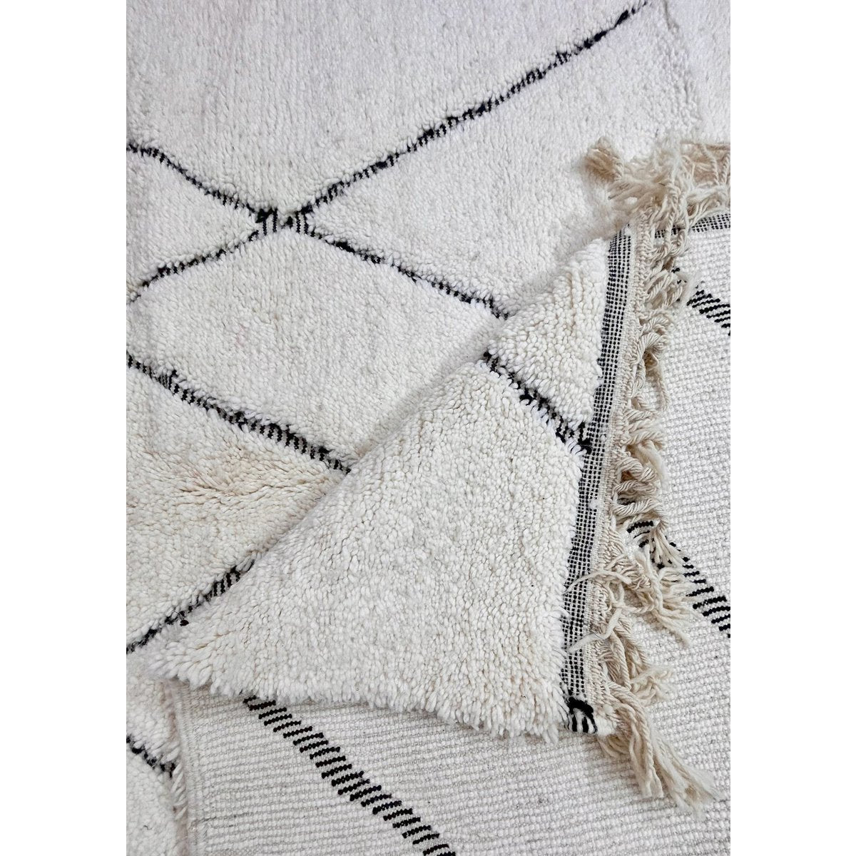 Pure wool Moroccan Berber rug 200 x 300 cm