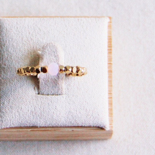 Elastic ring with natural stone - pink