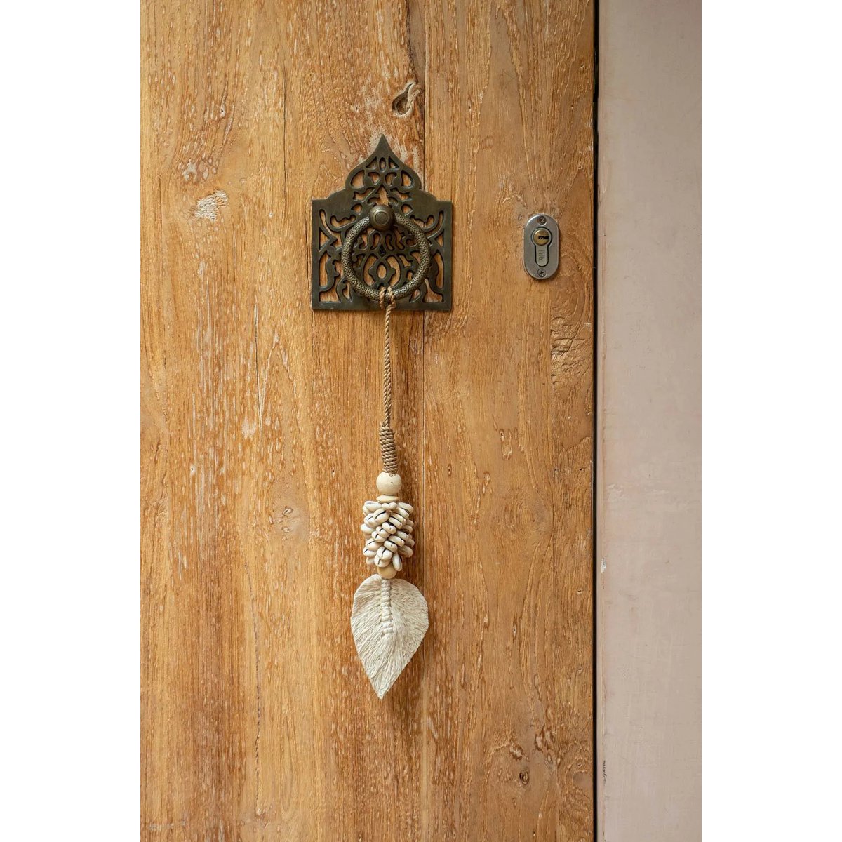 The Leaf & Shell Tassel - Natural