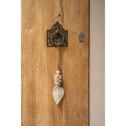 The Leaf & Shell Tassel - Natural