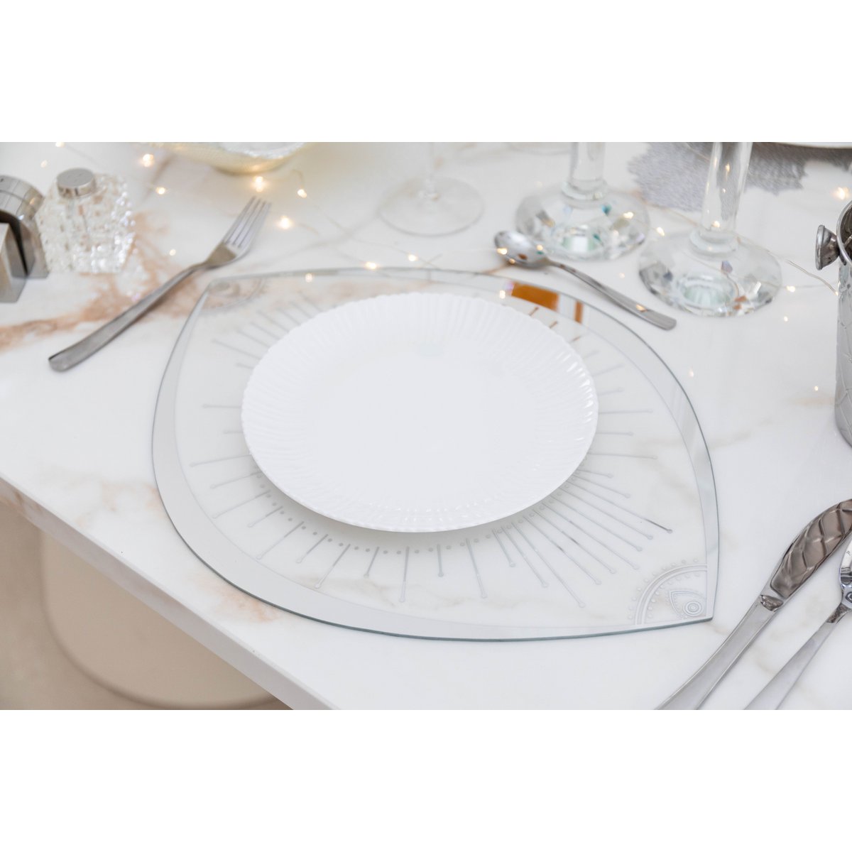 CLEAR GLASS EYE PLATE COASTER 43X33CM