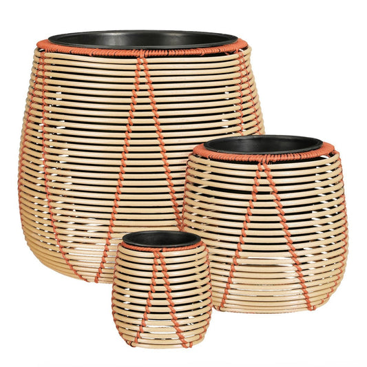 Flowerpot outside Cancun Beige