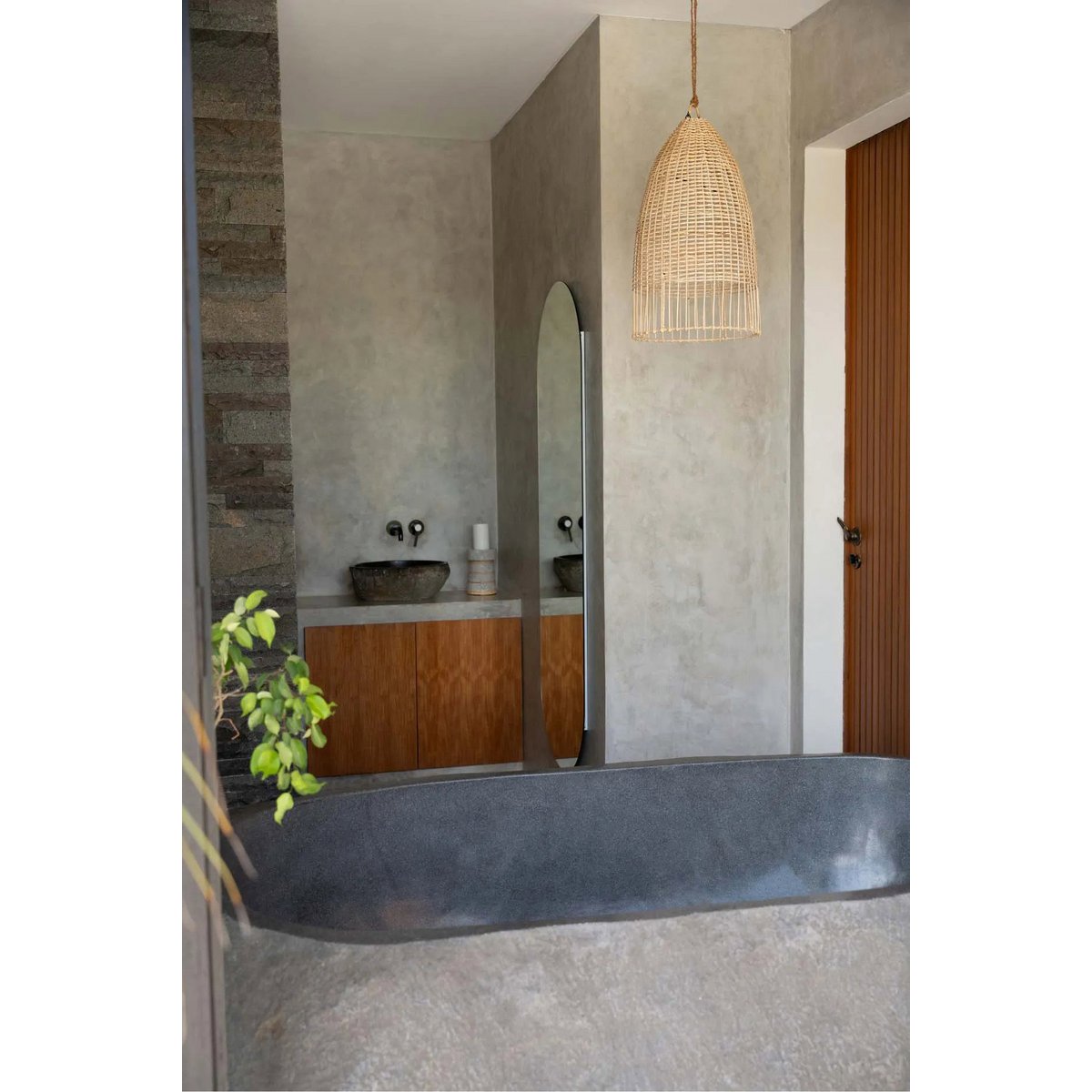 The Elba Pendant - Natural - M