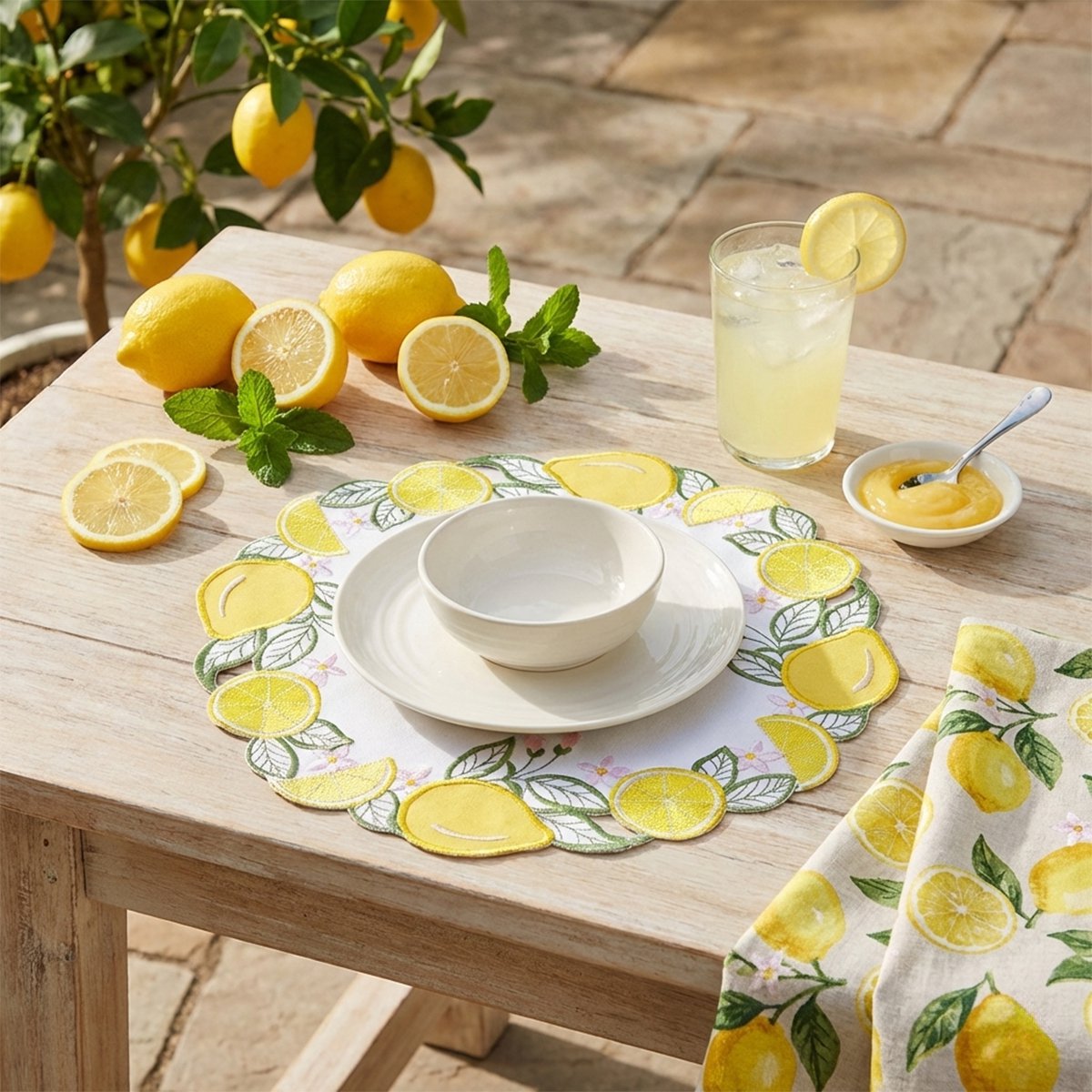 Round lemon design coaster