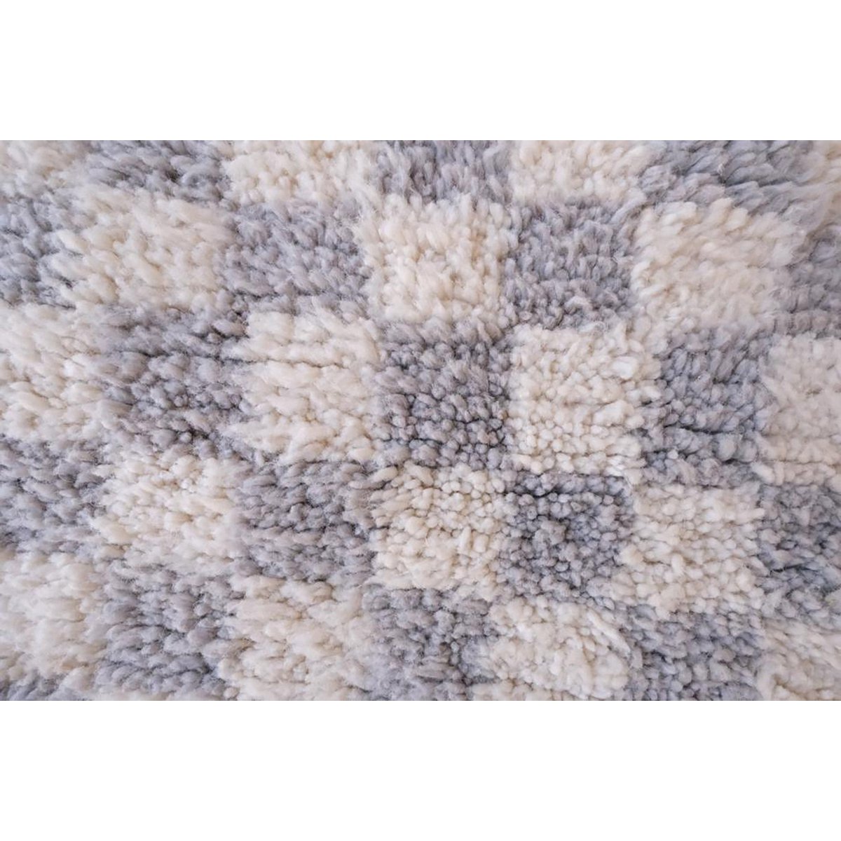 Pure wool Moroccan Berber rug 160 x 240 cm