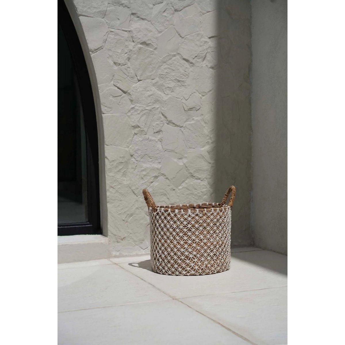 The Crossed Stitched Macrame Basket - M