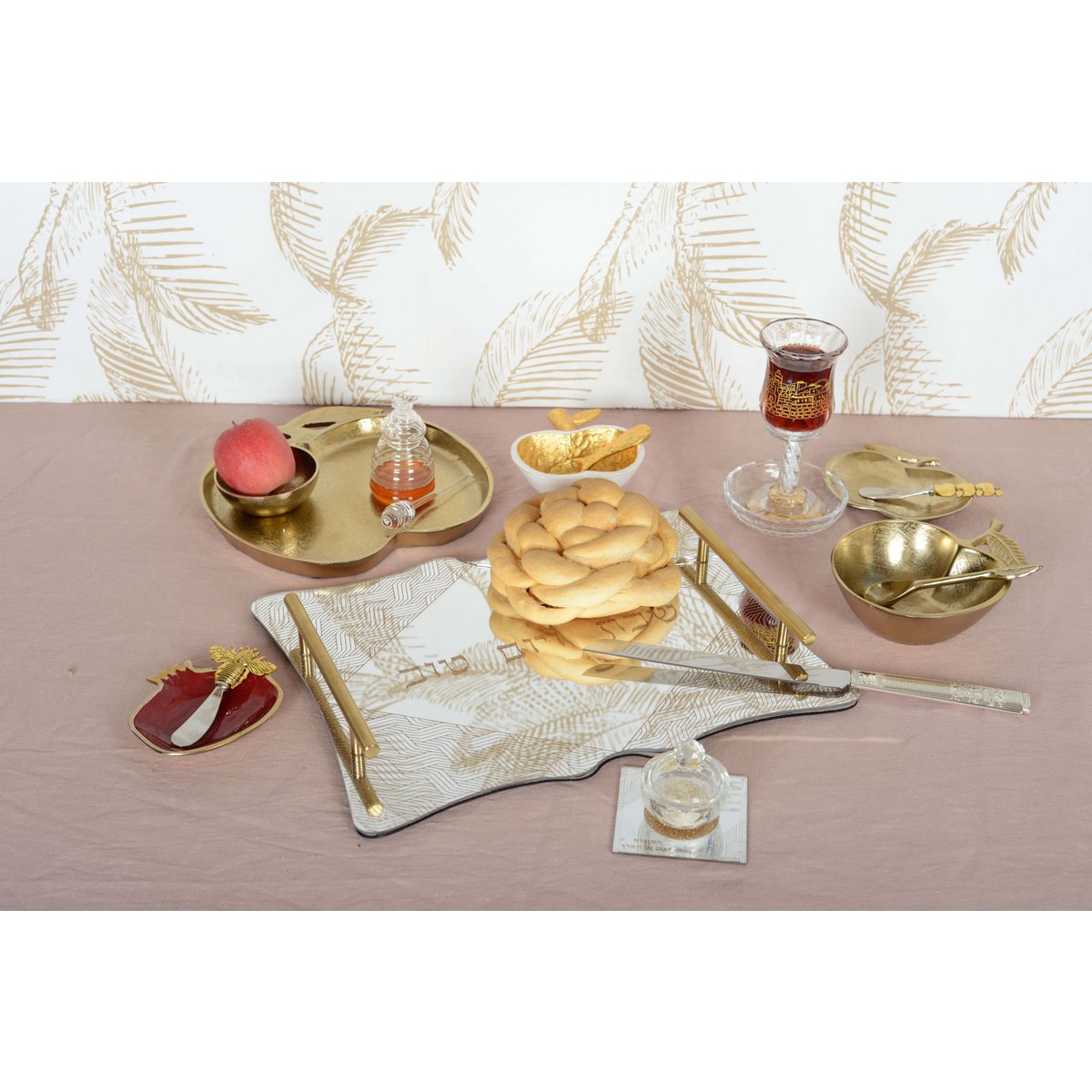 RED POMEGRANATE CUP WITH GOLDEN EDGES 11X11X1.5CM