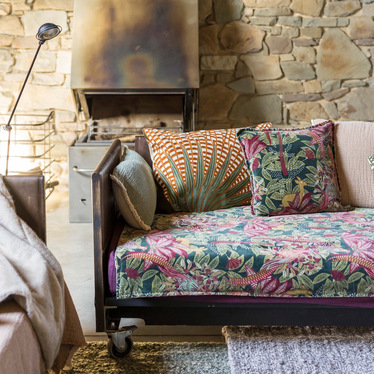 45 x 45 Ewan Multico print cushion