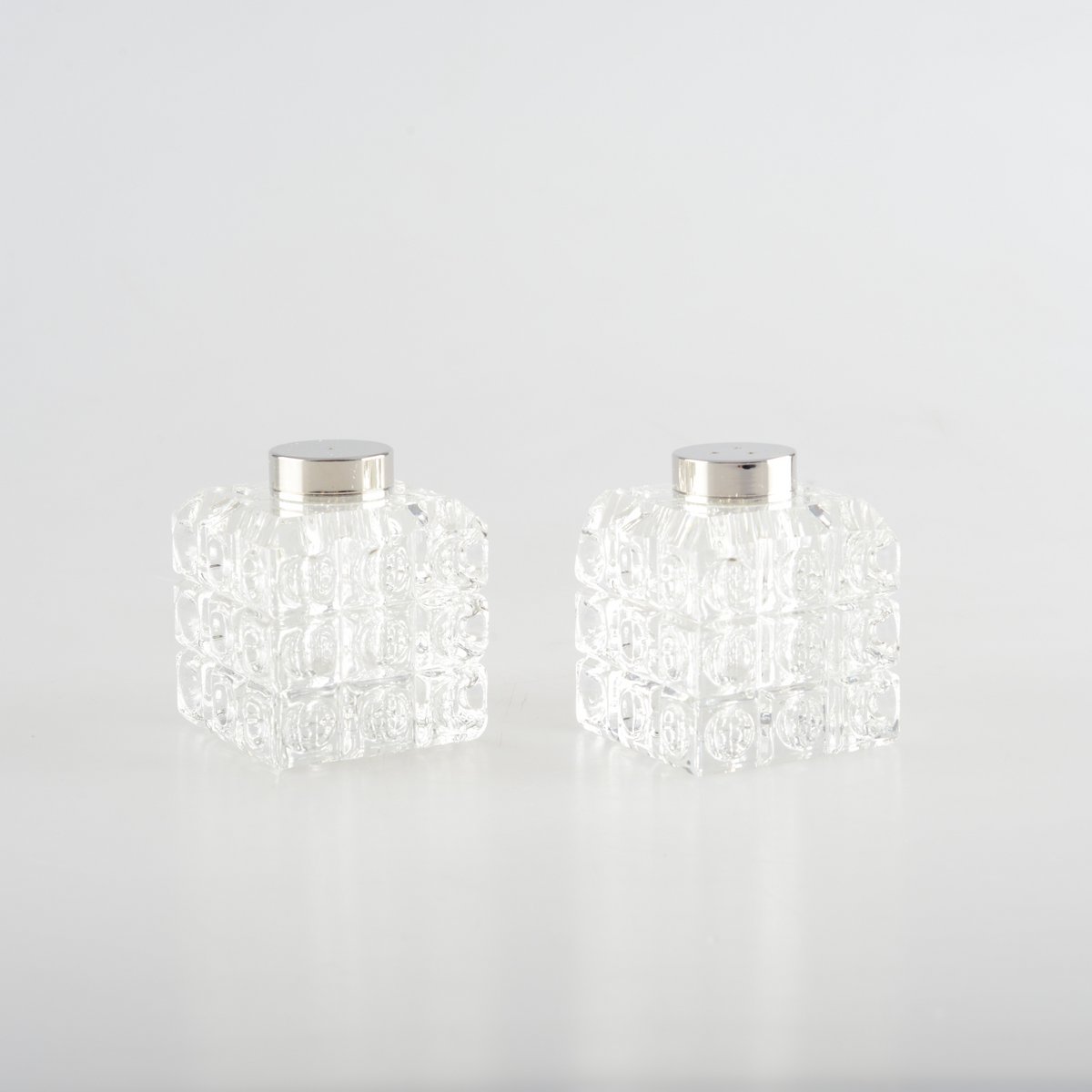 SALT AND PEPPER SHAKER SILVER TILE 5X5X5CM