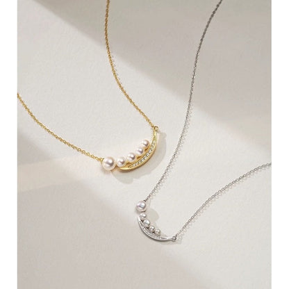 Elegant Smile Pearl Necklace
