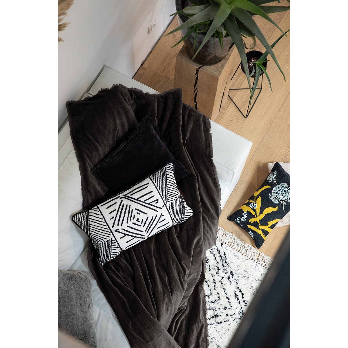 Plain throw Fara Ombre 240 x 260