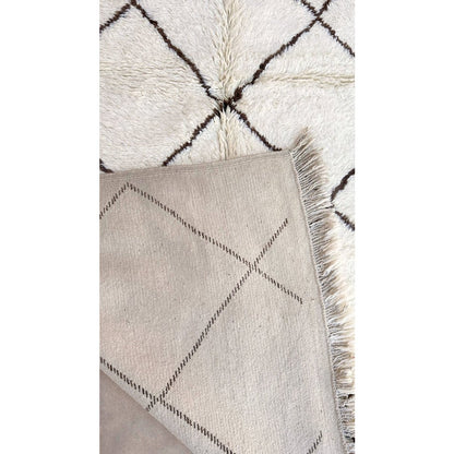 Contemporary Berber handmade wool rug 151 x 253 cm