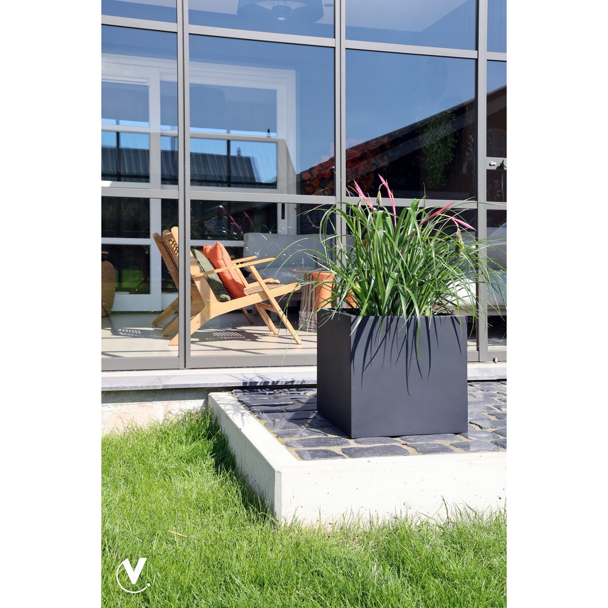 Planter - El Salvador Black