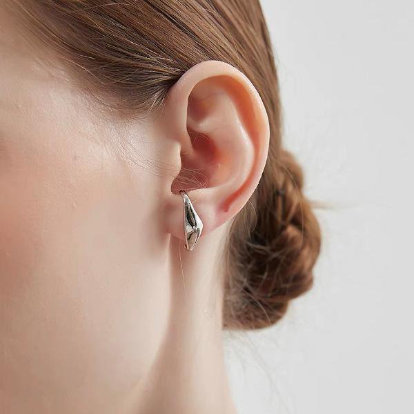 Minimalist Fluid Design Silver Ear Cuff-one pair