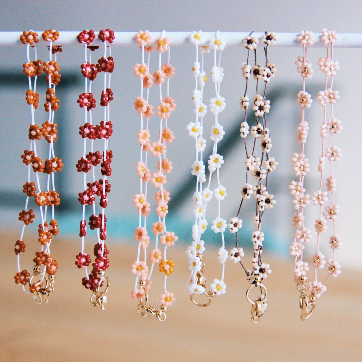Daisy flower  necklace - nude/gold - FI100