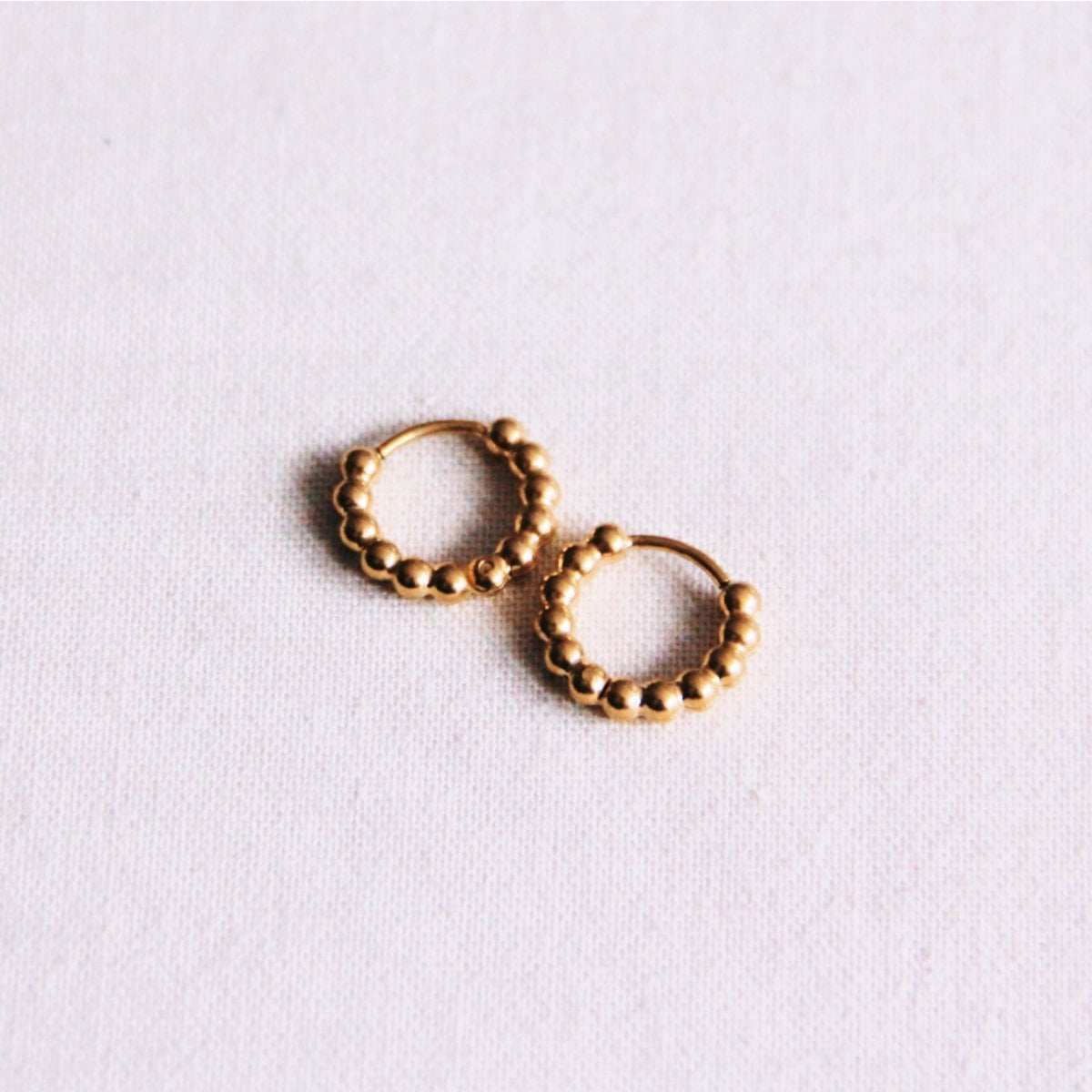 Stainless steel hoop earrings 10mm "balls" - gold