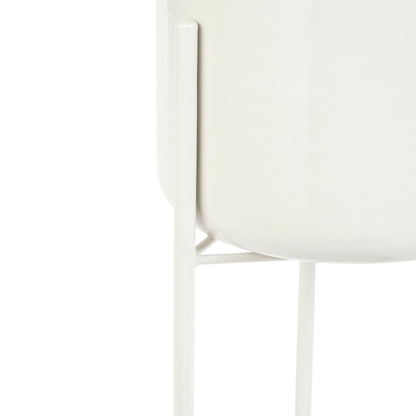 Flowerpot inside Colyn White