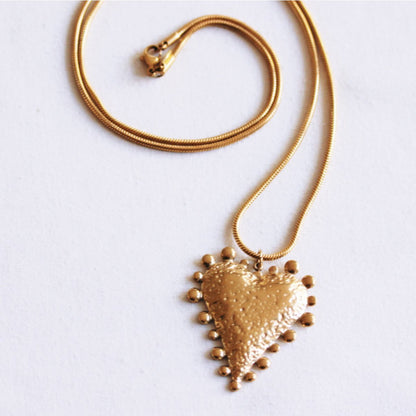 Long snake chain with XL dotted heart