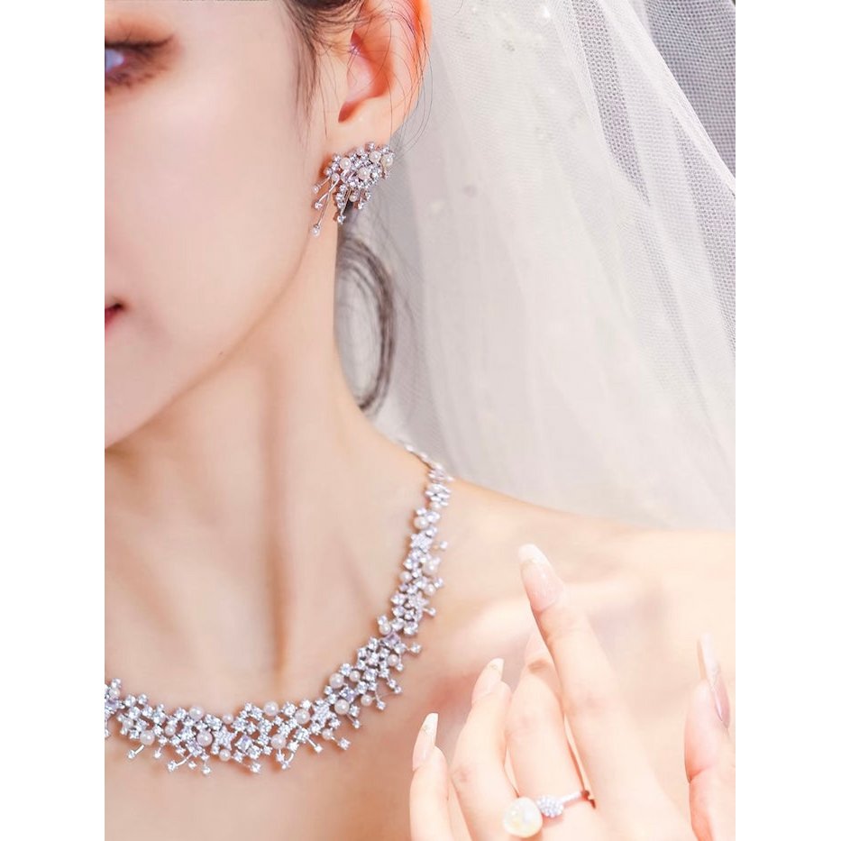 Bridal Shining Star Necklace & Earrings Set