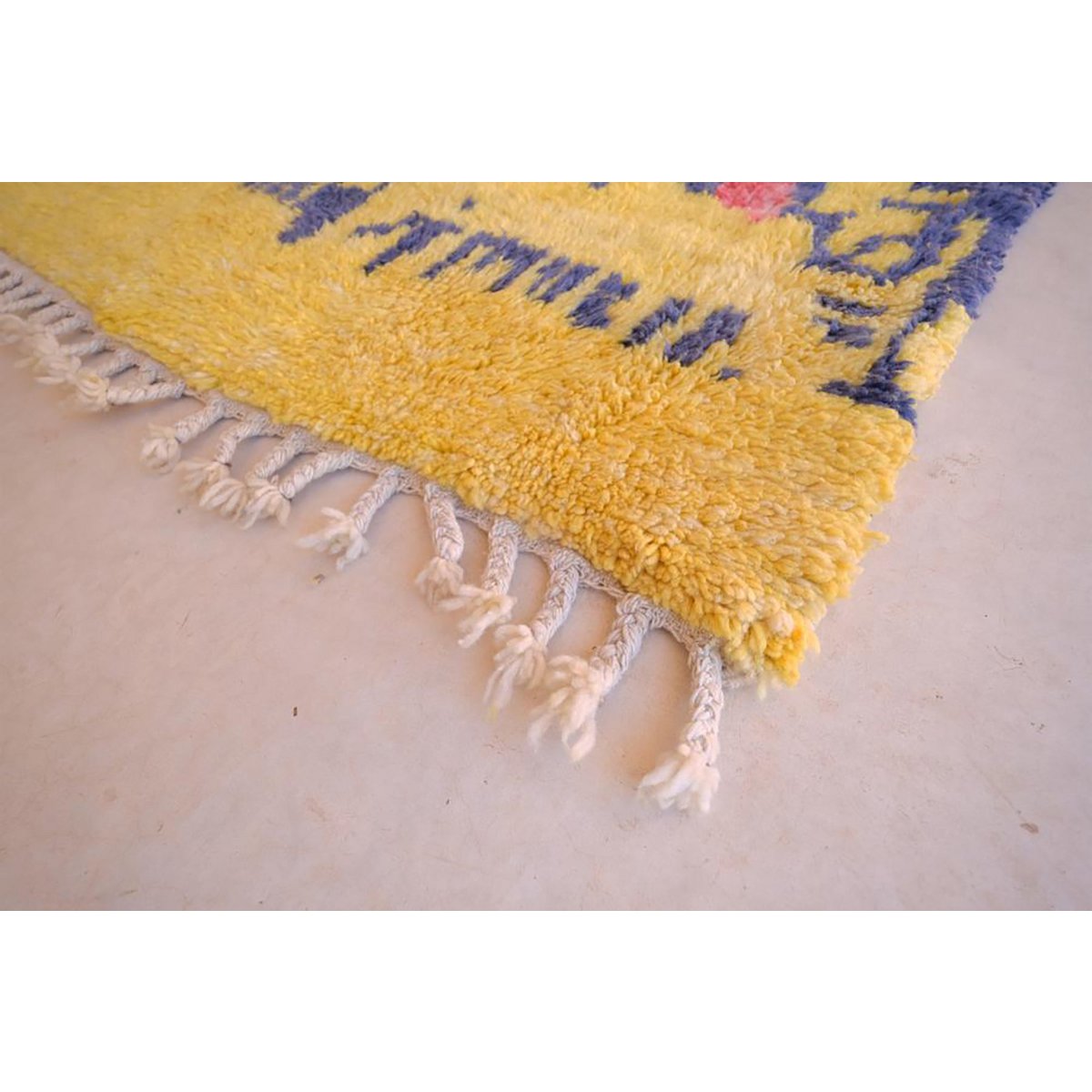 Abstract wool Berber rug 164 x 245 cm