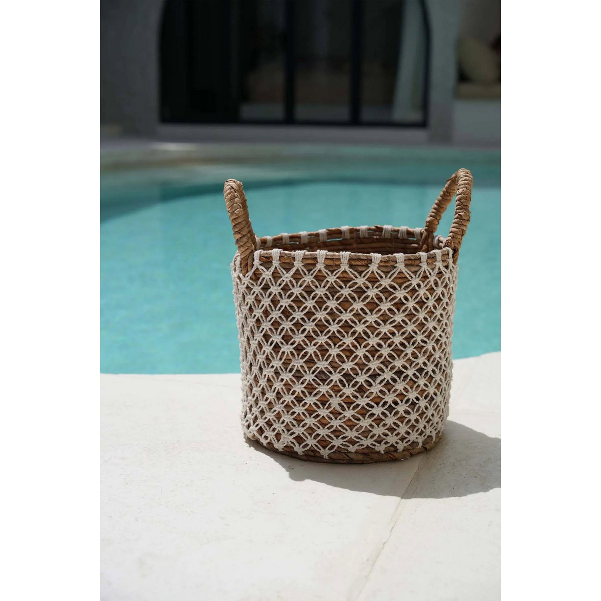 The Crossed Stitched Macrame Basket - L