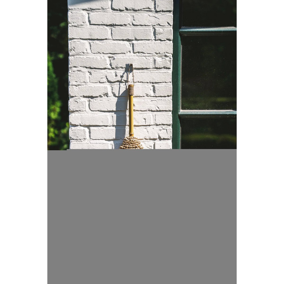 The Raffia Broom - Natural