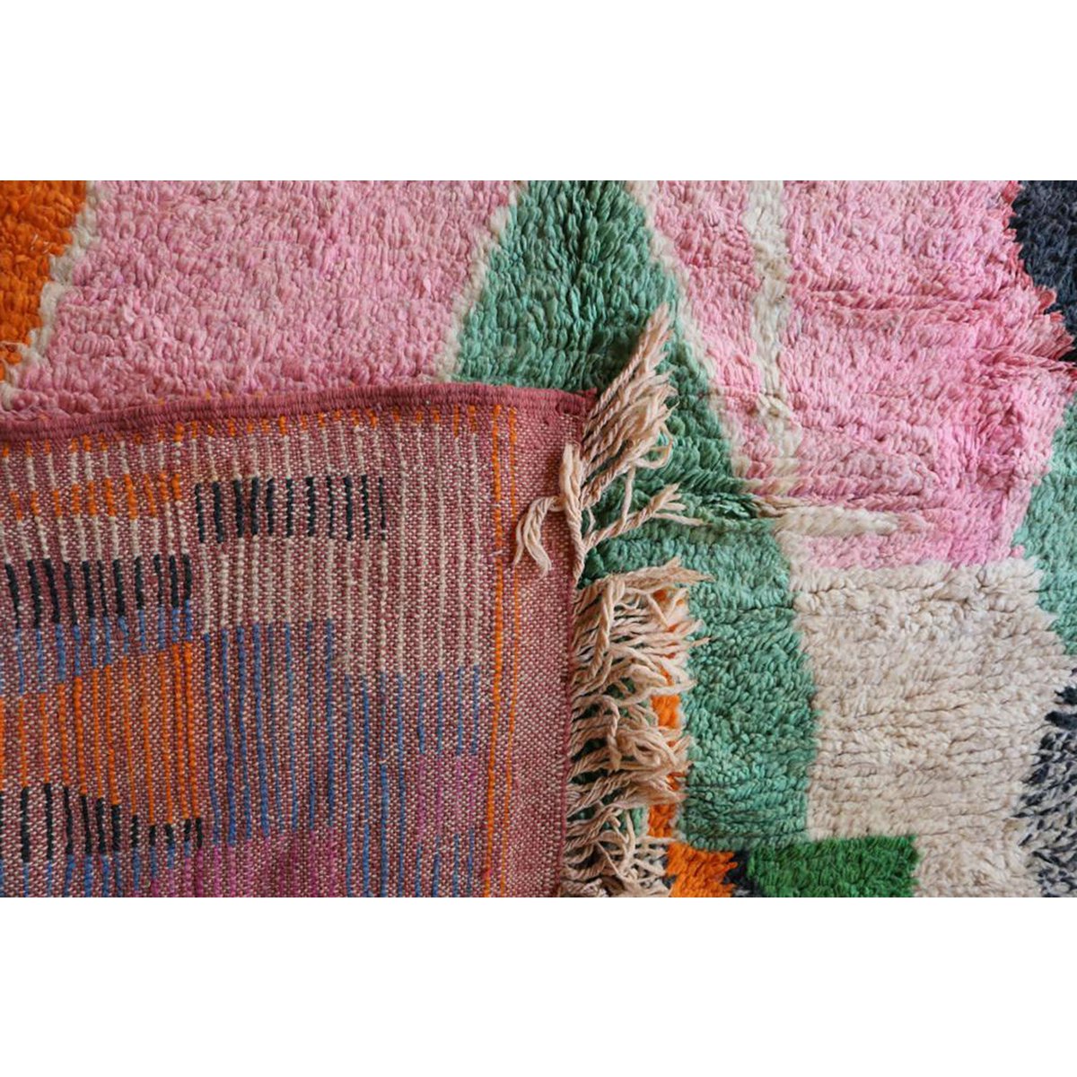 Contemporary wool Berber rug 174 x 269 cm SOLD