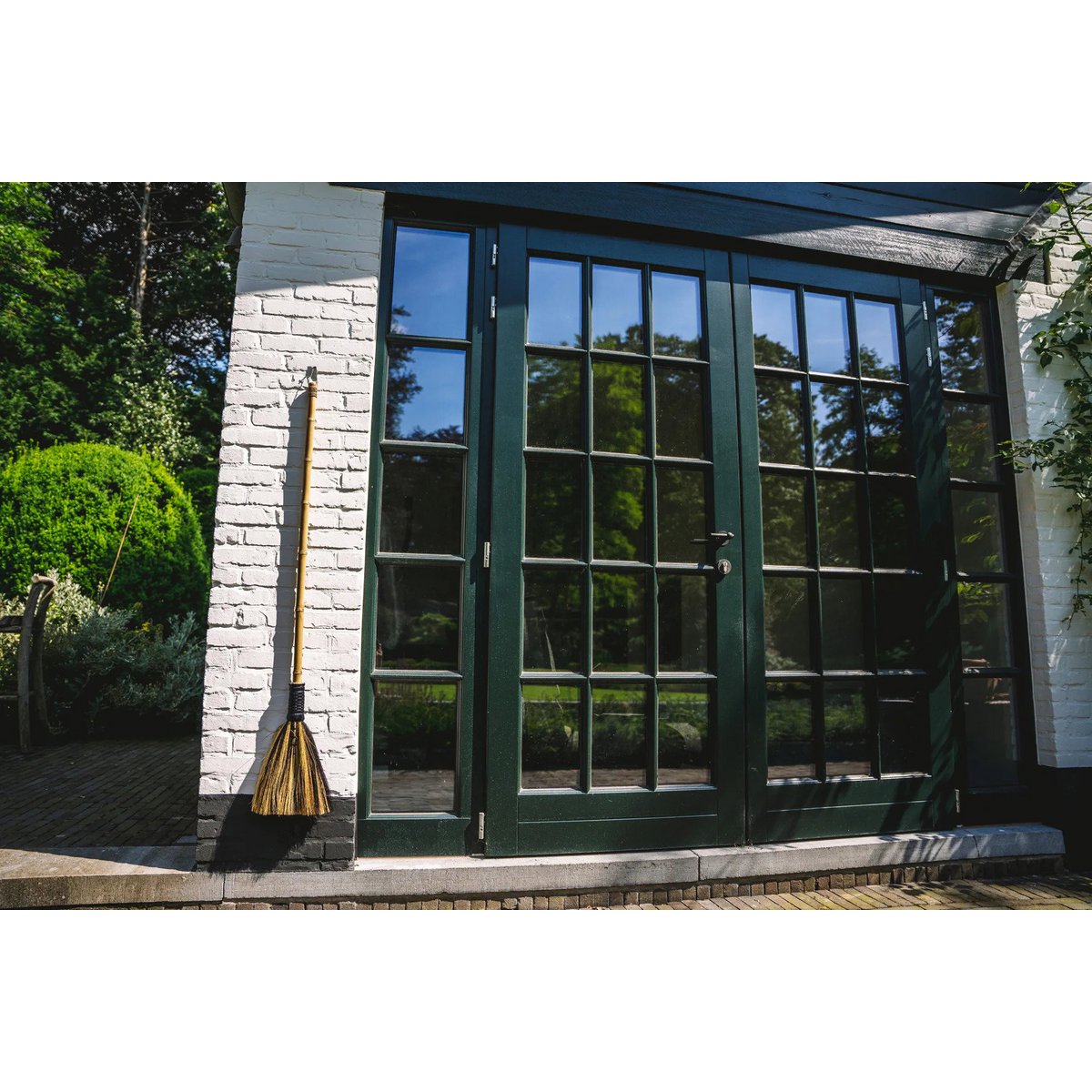 The Big Broom - Natural Black