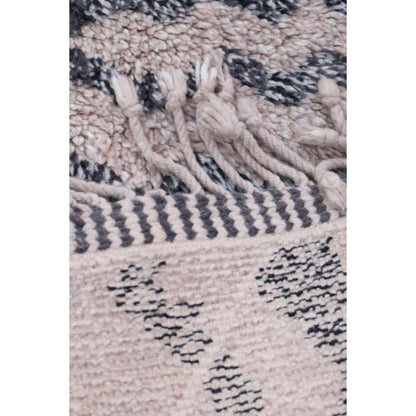 Contemporary Berber rug by M'Rirt 176 x 270 cm