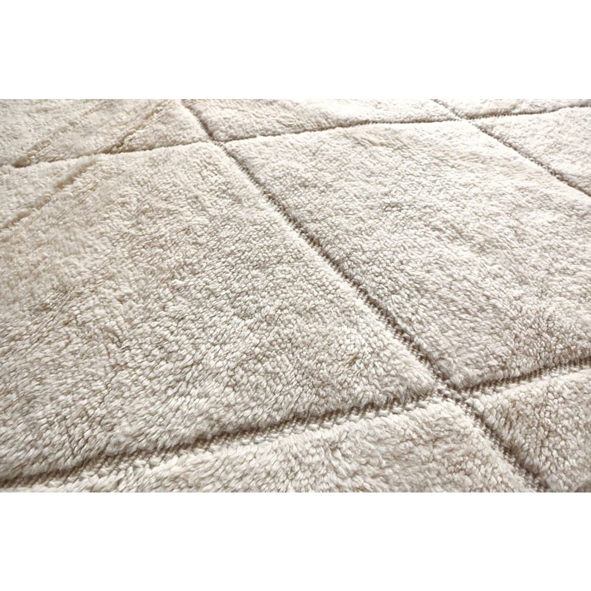 Contemporary wool Berber rug 177 x 302 cm