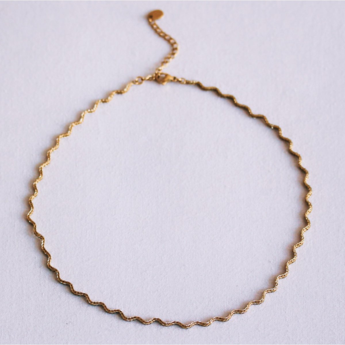 Minimalist wave necklace