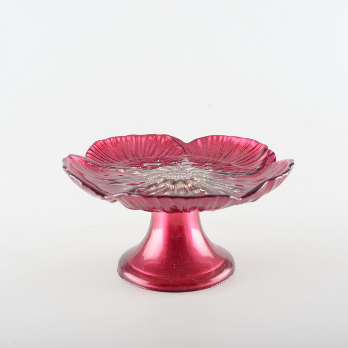 Fushia cake dish