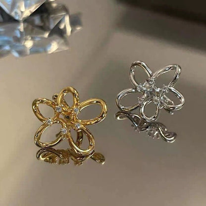 Elegant Sparkling Flower Ear Cuff-One Piece