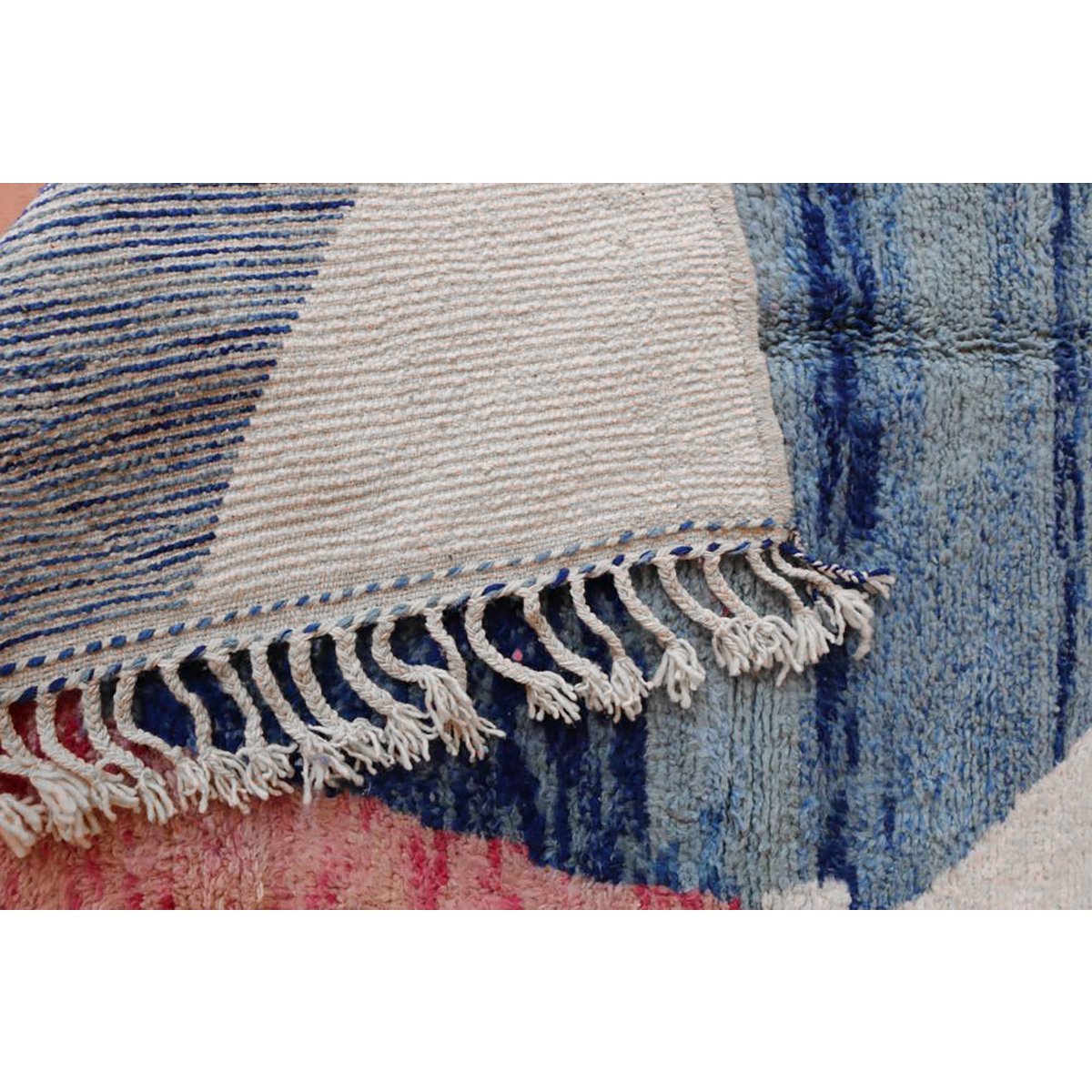 Pure wool Moroccan Berber rug 160 x 230 cm