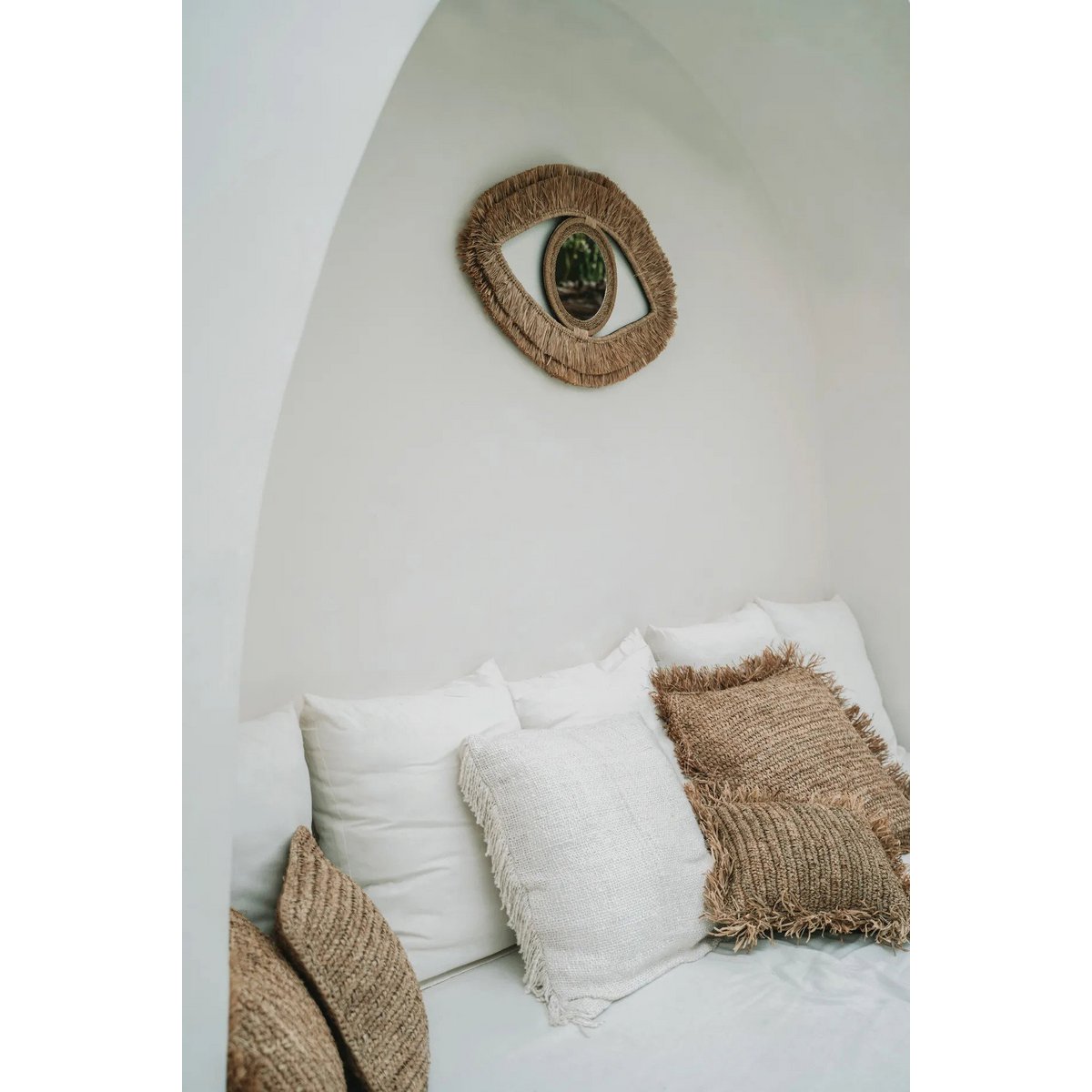 The Raffia Eye Mirror - Natural - M