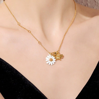 Daisy Flower with Bee Charm Necklace