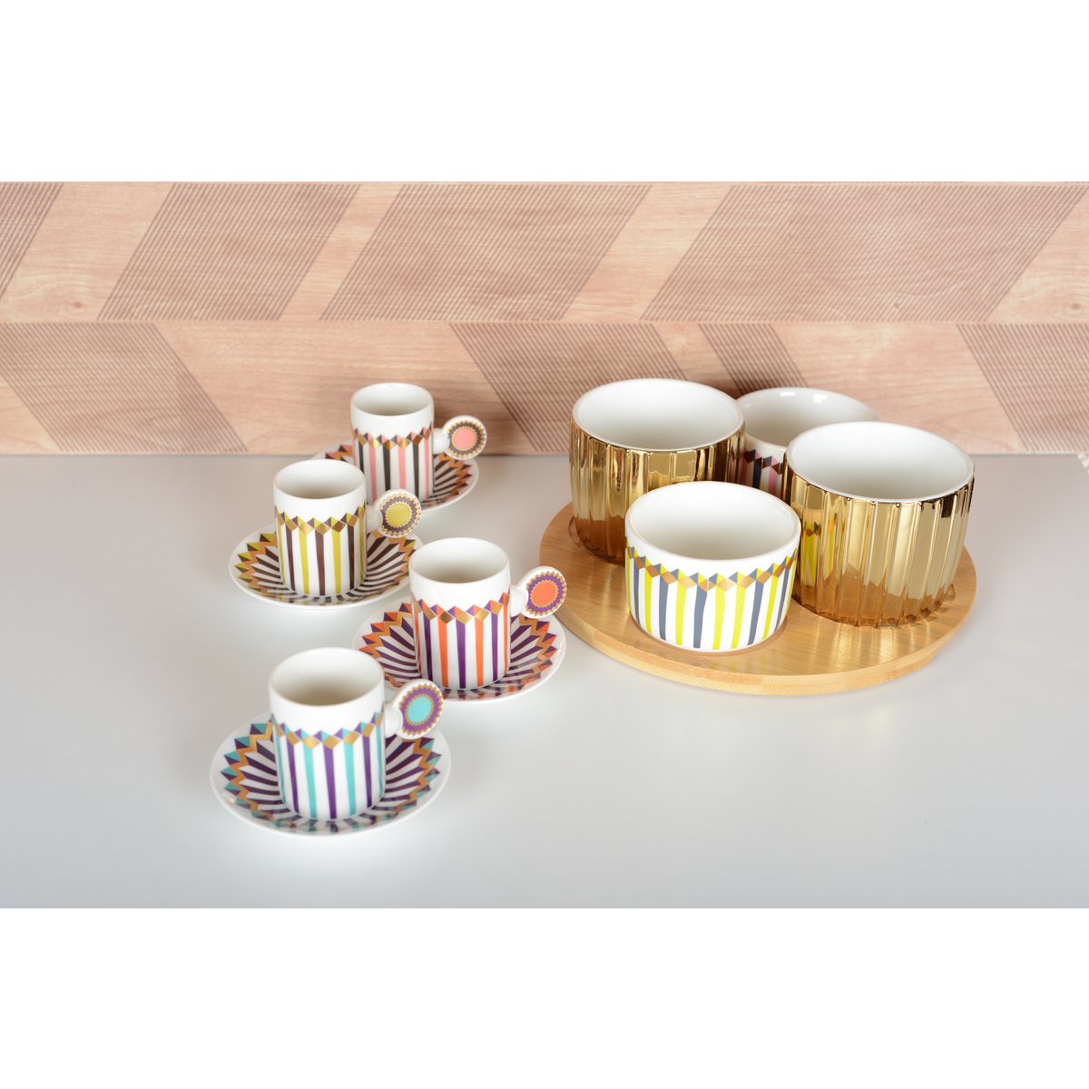 Aperitif set 4 cups with wooden tray - illusion