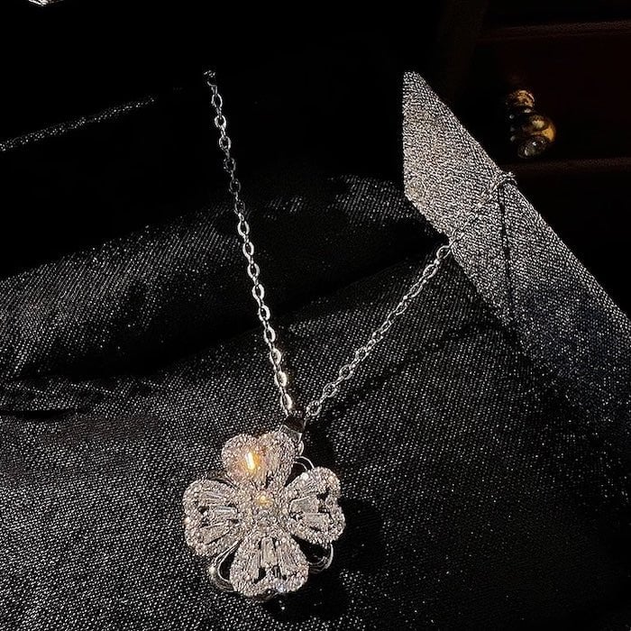 Dazzling Turning Four Leaf Clover Jewelry Set