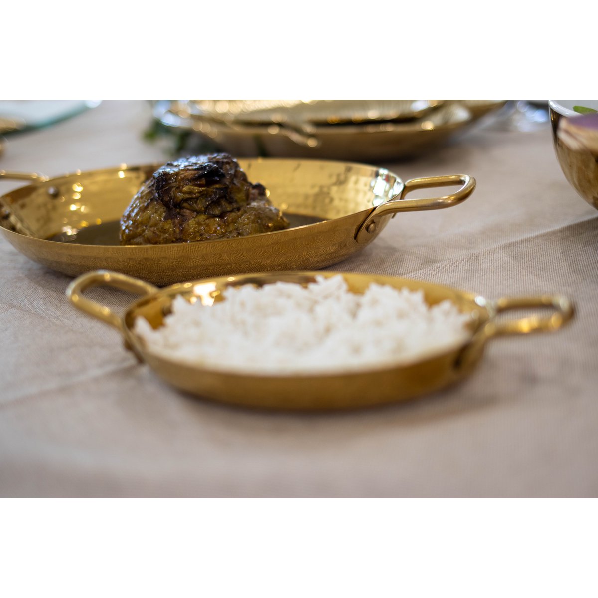 Golden oval saucepan 25x18.5x4cm