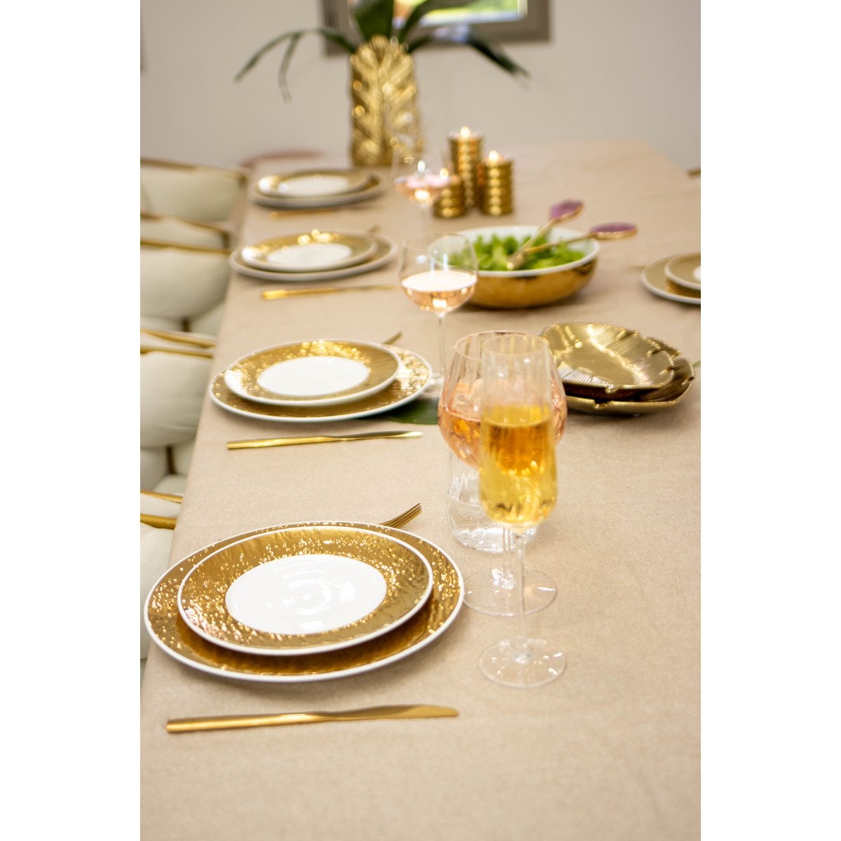 White and golden flat plate 27cm