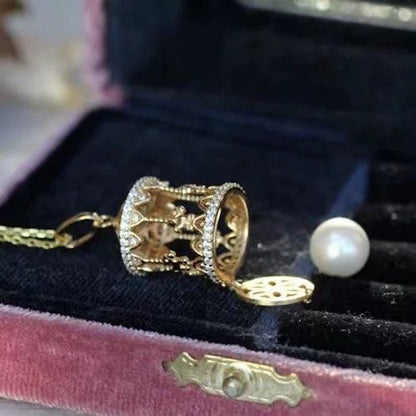 Luxe Carousel Sachet Pearl Pendant Necklace