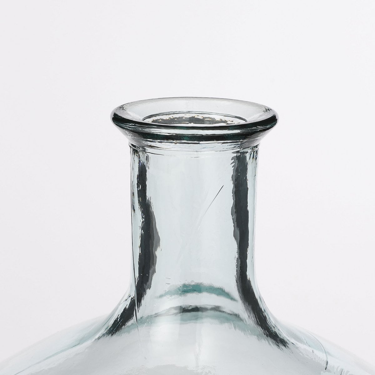 Decorative bottle of Kyara