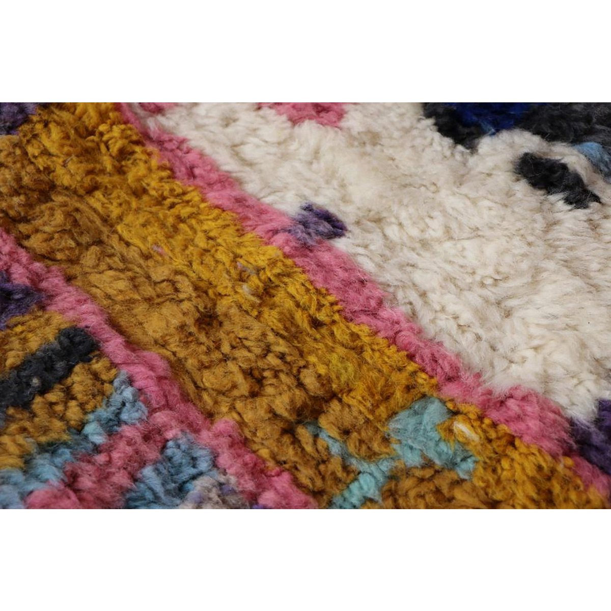 Pure wool Moroccan Berber rug 169 x 244 cm