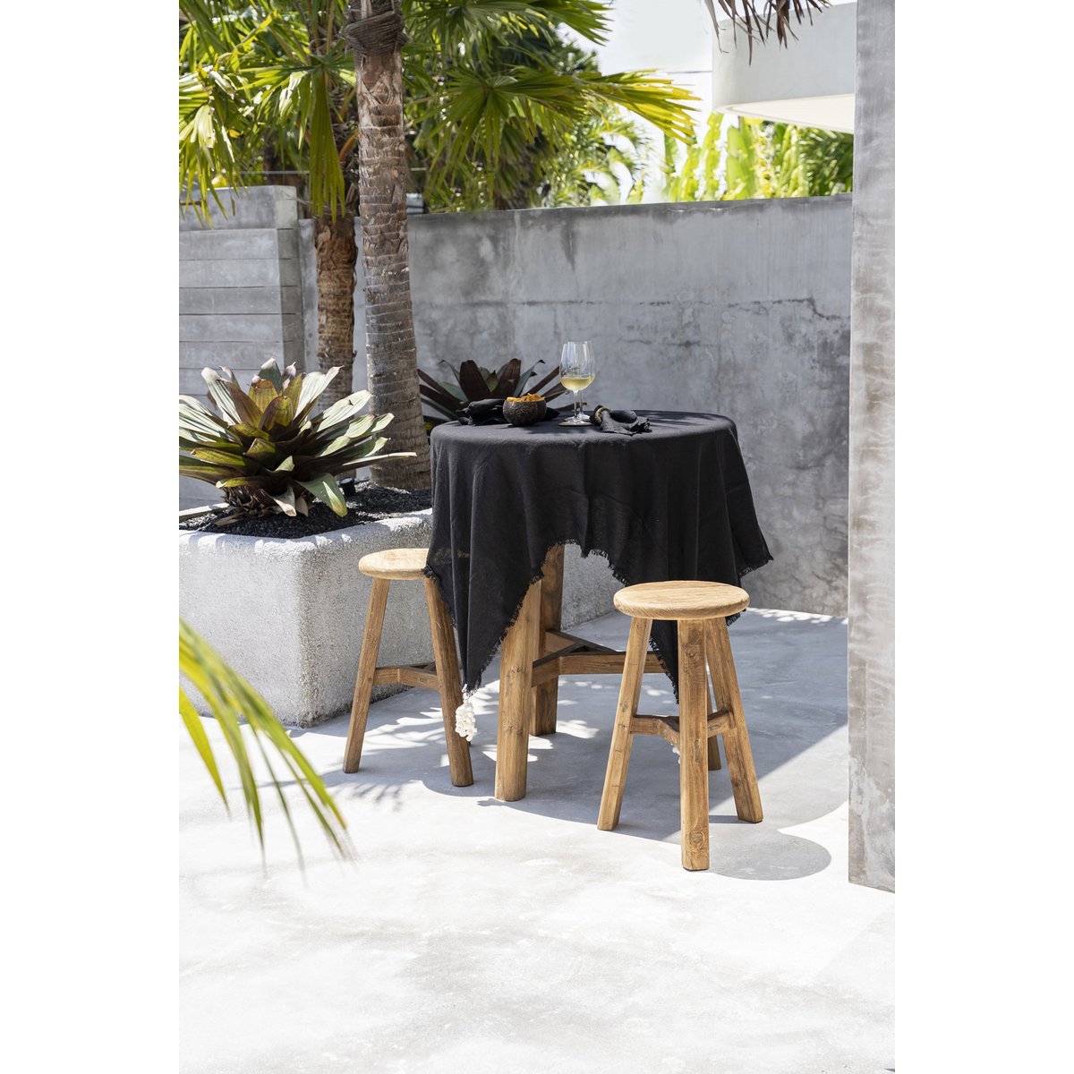 The Linen Tablecloth - Black - 150x150