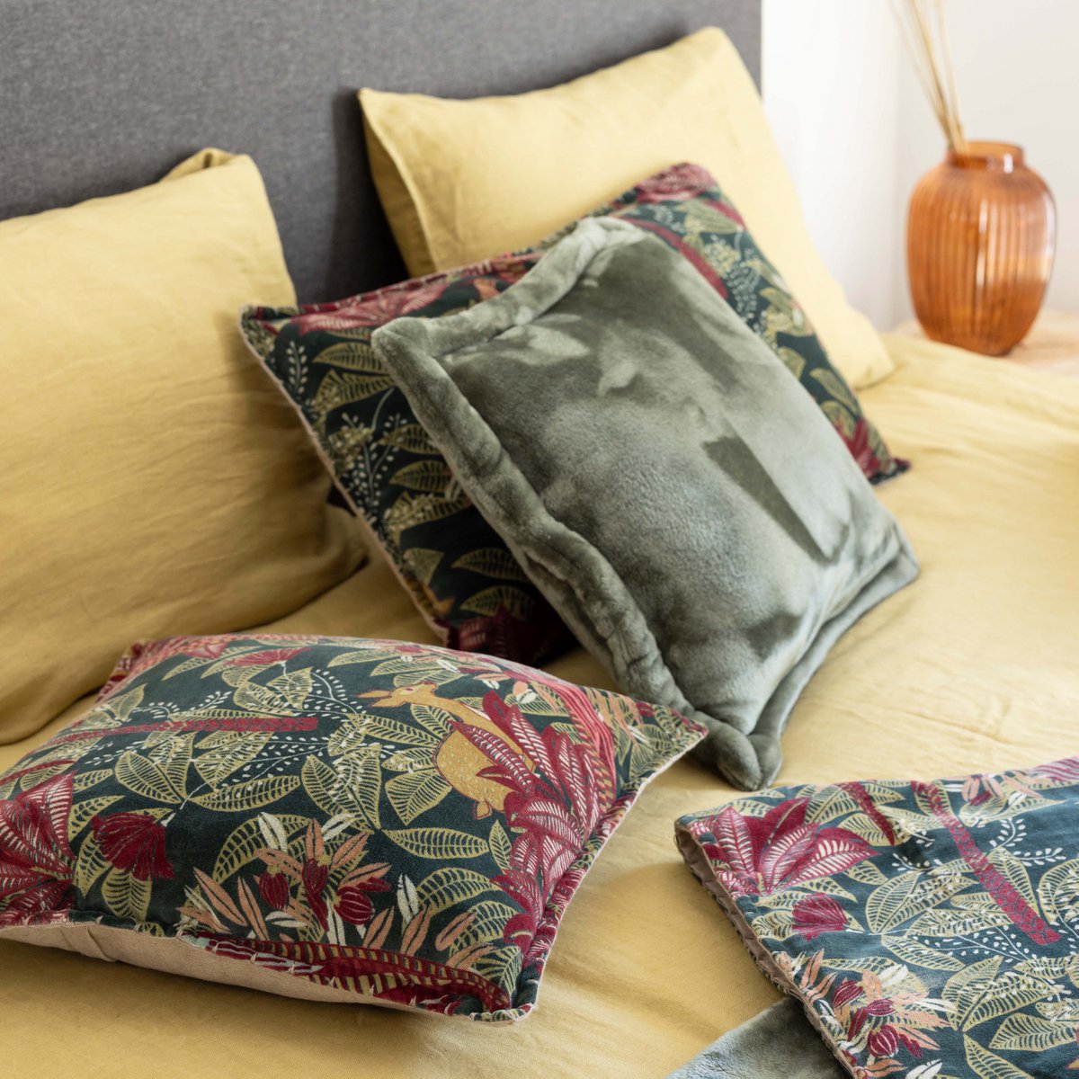 45 x 45 Ewan Multico print cushion