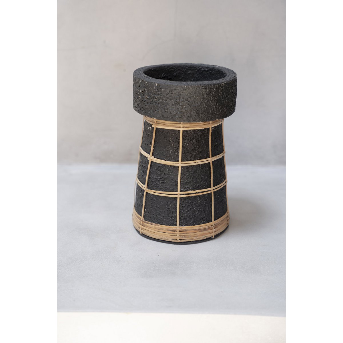 The Serene Candle Holder - Black Natural - L