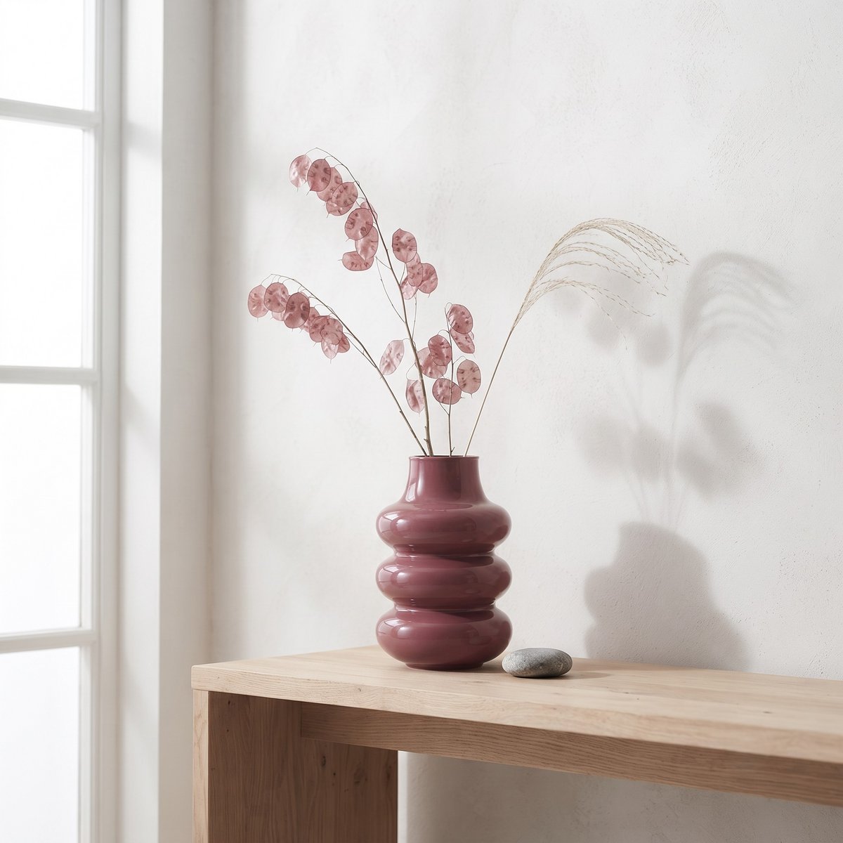 Corrugated burgundy metal vase 15x15x23cm
